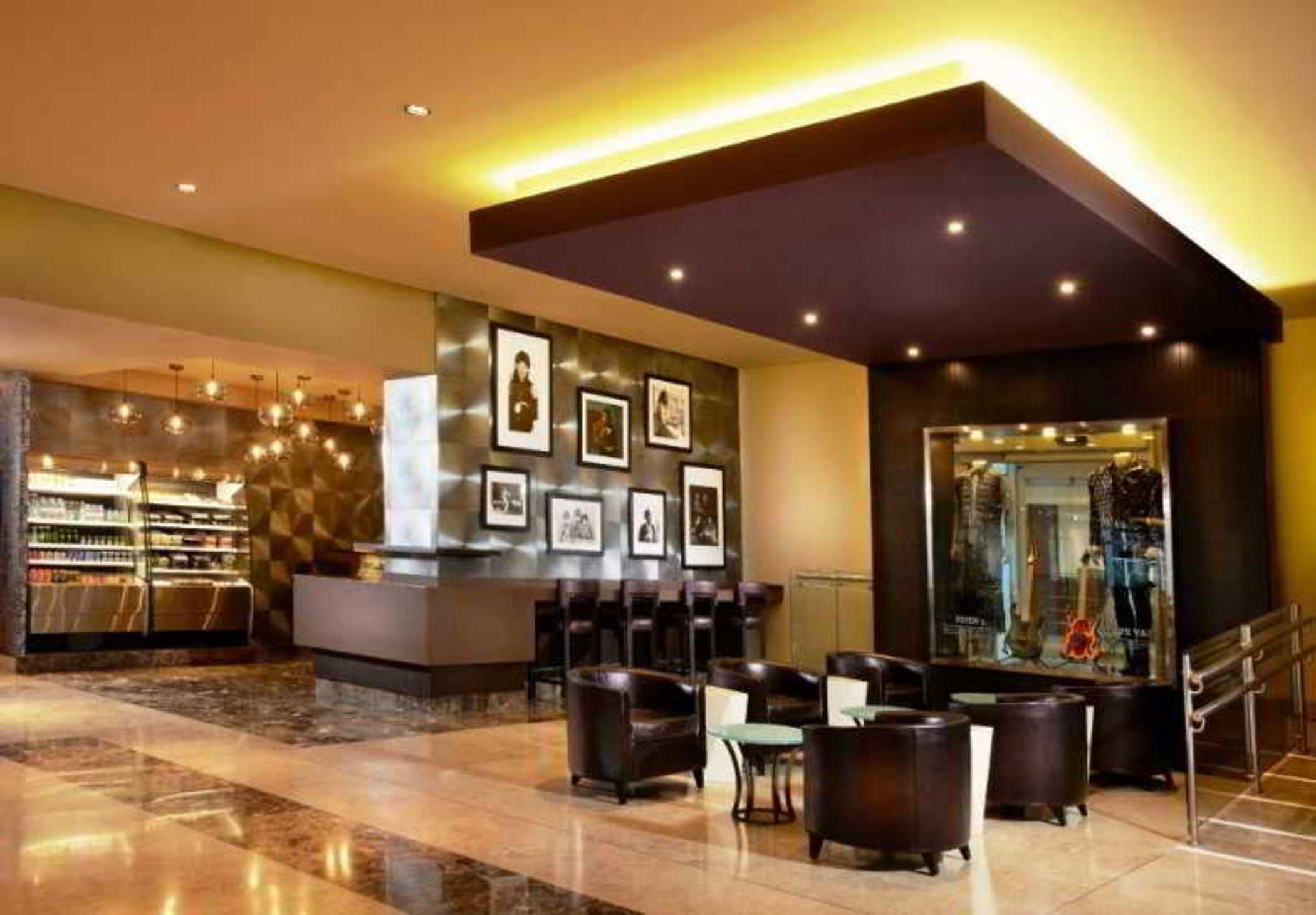 Hard Rock Hotel Panama Megapolis Exteriör bild The lobby of the hotel