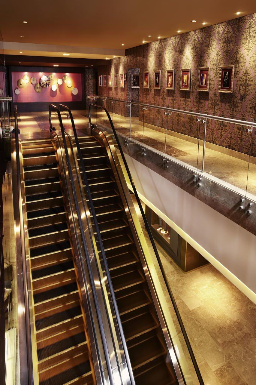 Hard Rock Hotel Panama Megapolis Exteriör bild Escalators at the station