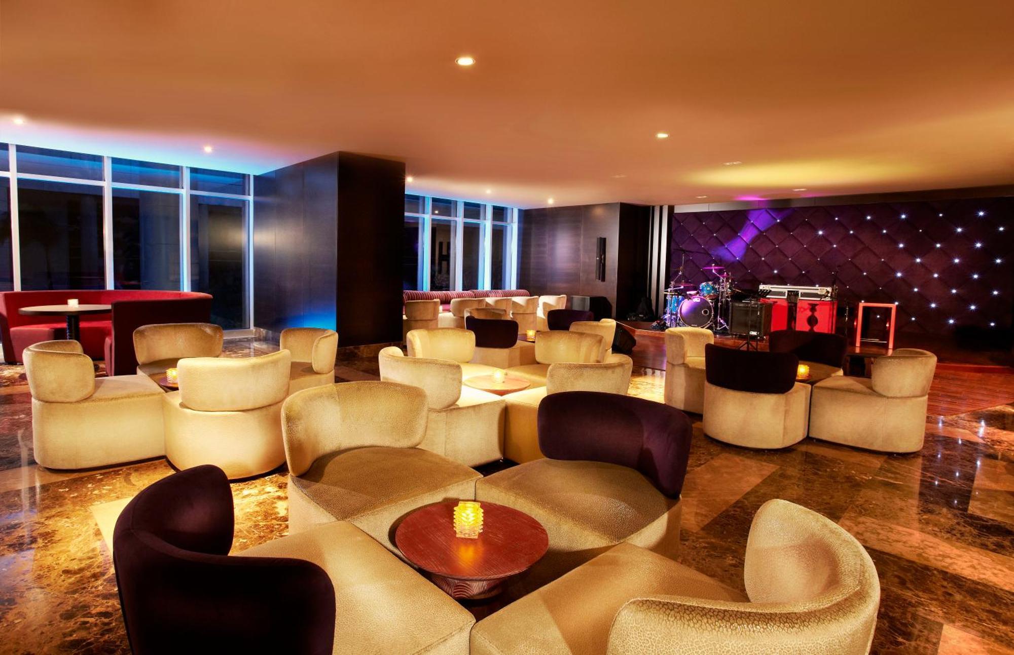 Hard Rock Hotel Panama Megapolis Inreriör bild The lounge at the hotel