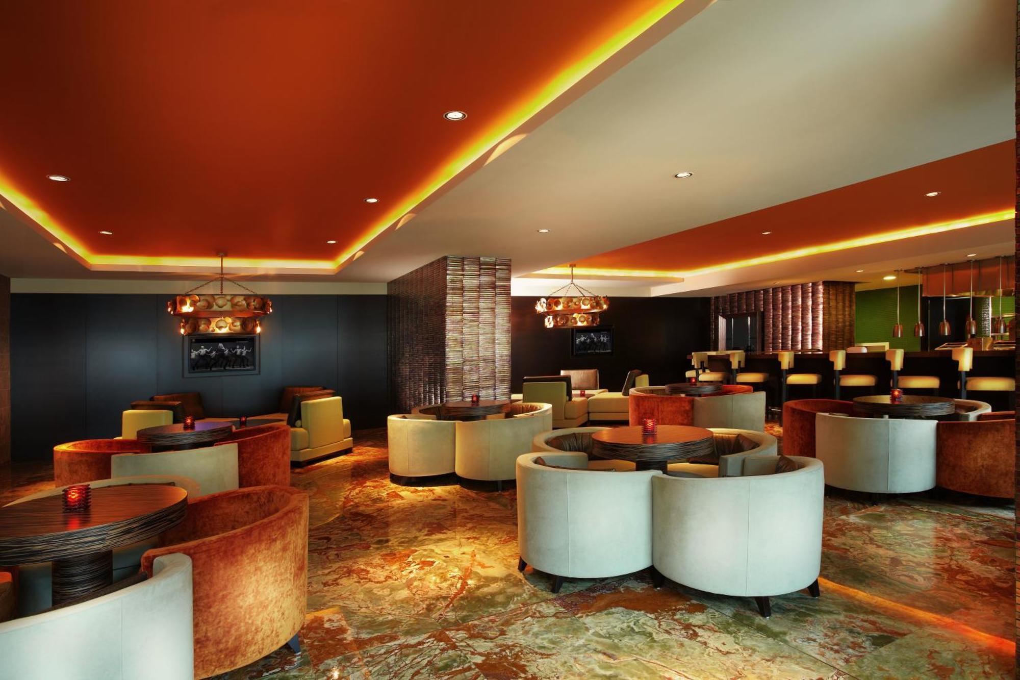 Hard Rock Hotel Panama Megapolis Exteriör bild The lounge at the airport
