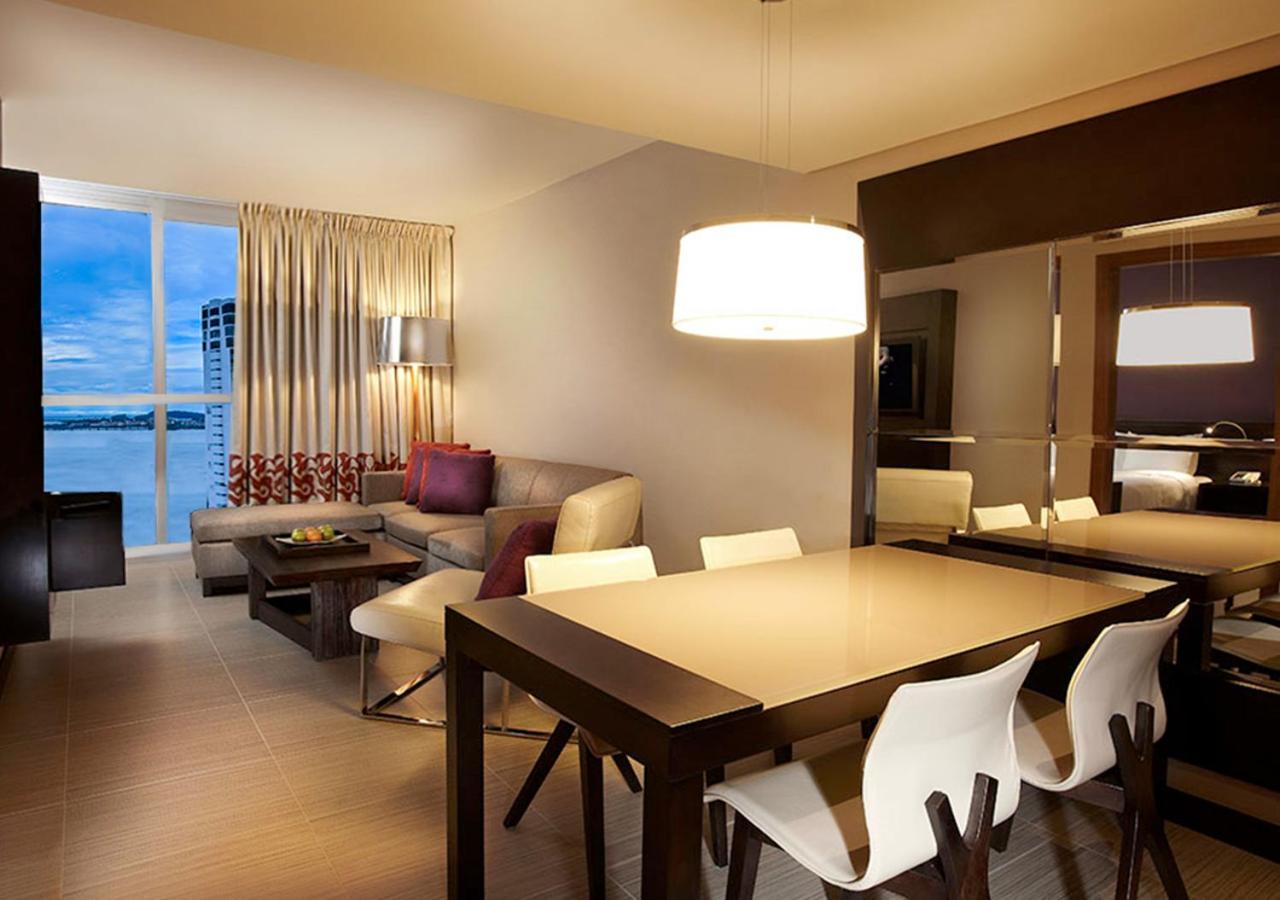 Hard Rock Hotel Panama Megapolis Exteriör bild A typical apartment at The Residences at The Ritz-Carlton, Marina Bay