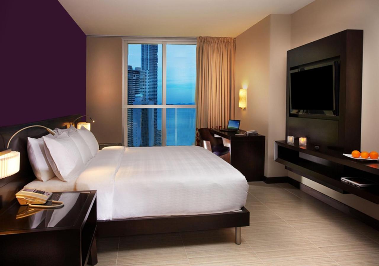 Hard Rock Hotel Panama Megapolis Exteriör bild A bedroom at the hotel