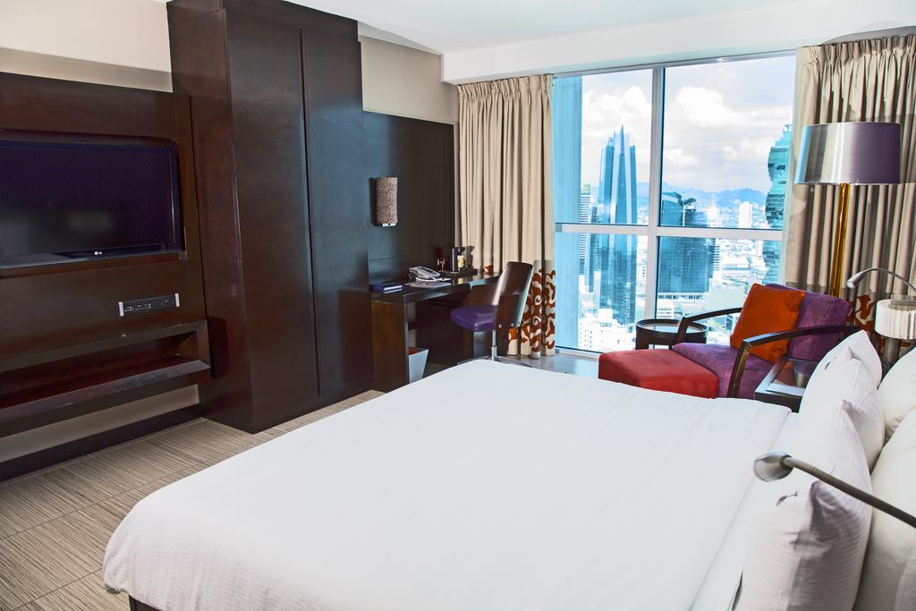 Hard Rock Hotel Panama Megapolis Exteriör bild A guest room at the hotel